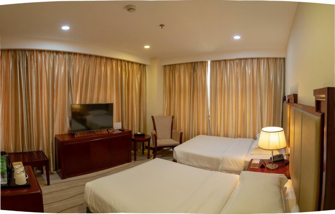 Hotel Swiss-belhotel Blulane Manila
