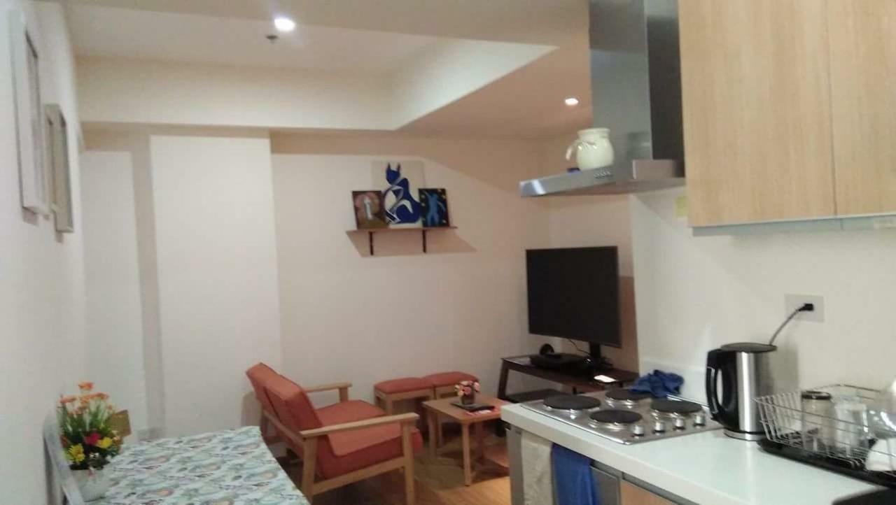 Azure Residences By Florendo Apartment *