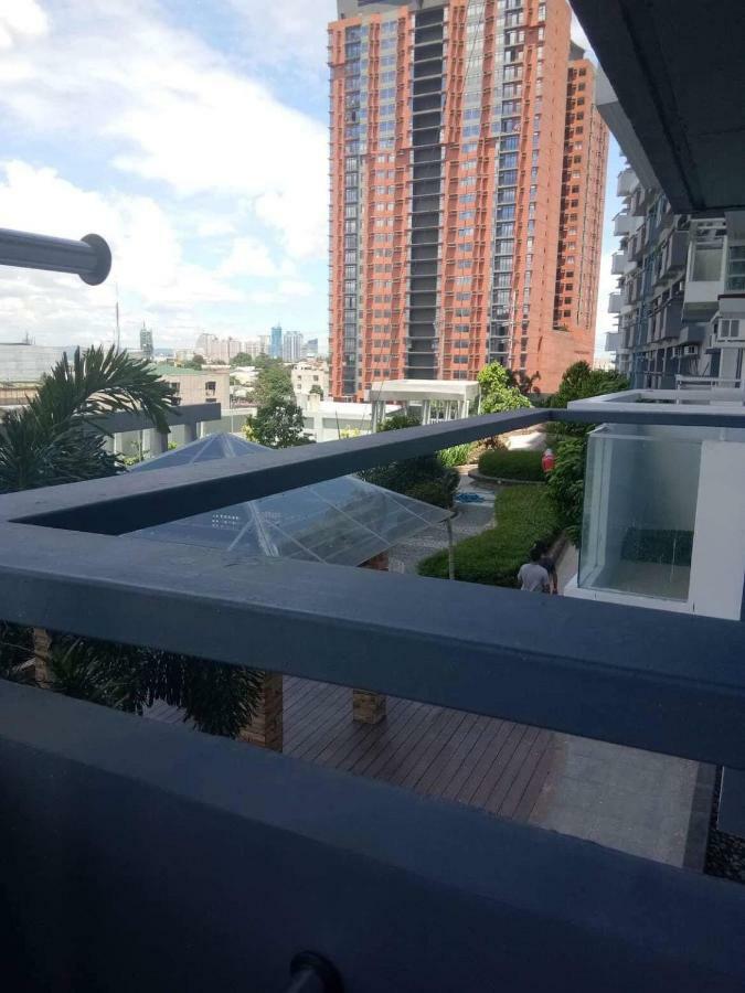 5h Tower C Manhattan Heights Cubao Qc * Manila