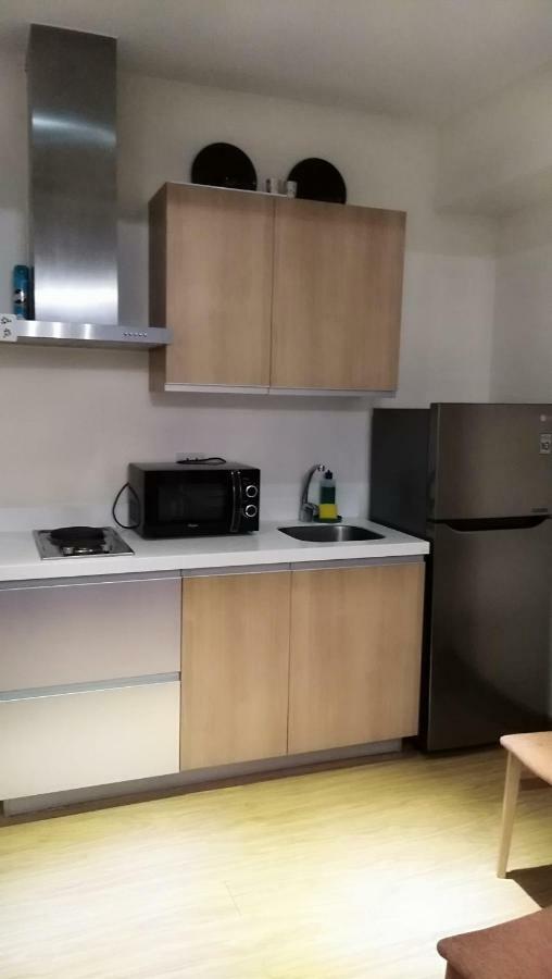 Azure C6 Balcony Wifi Near Mall Airport Multipl Units Apartamento Manila