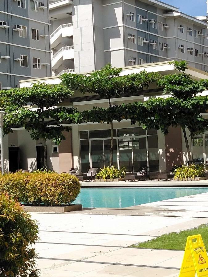 Trees Residences By Jhoms 1br With Balcony Wifi Netflix Apartment Manila