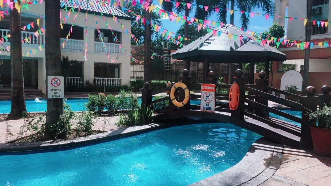 Apartment Affordable 2 Bedroom 2 Ba W/ Skycable, Netflix, & Amazon Prime Manila