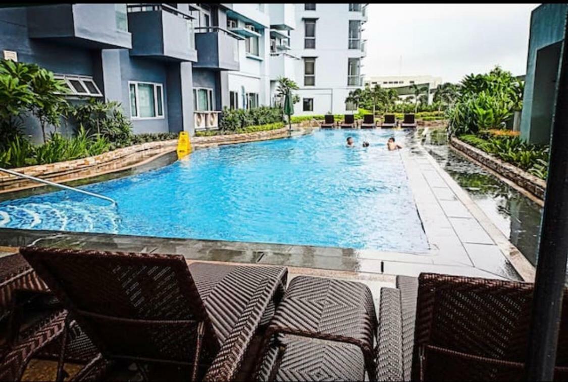 5h Tower C Manhattan Heights Cubao Qc * Manila