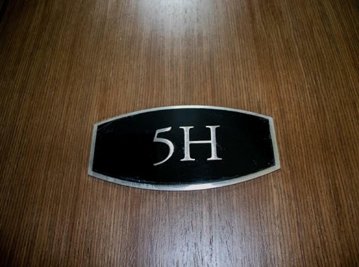5h Tower C Manhattan Heights Cubao Qc Apartment *