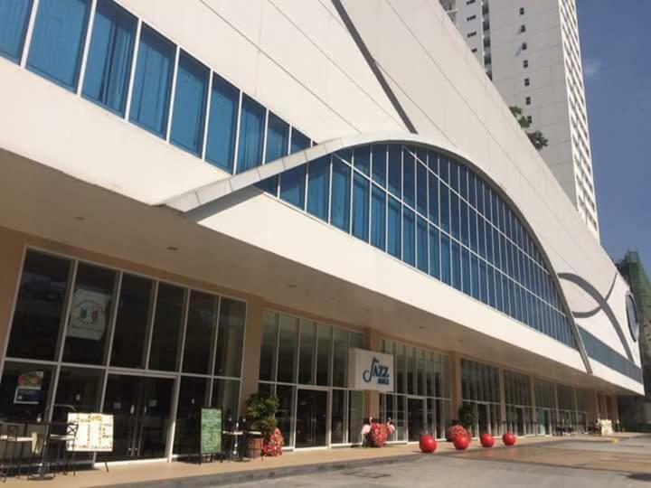 Apartment Spacious 2br In Jazz Residences Makati