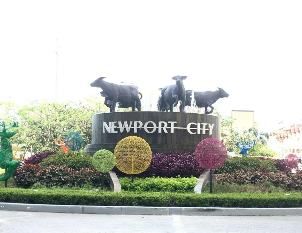 101 Newport C2 *
