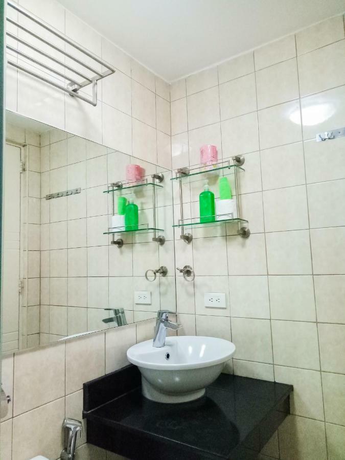 Forbes Area Bgc Taguig Apartment
