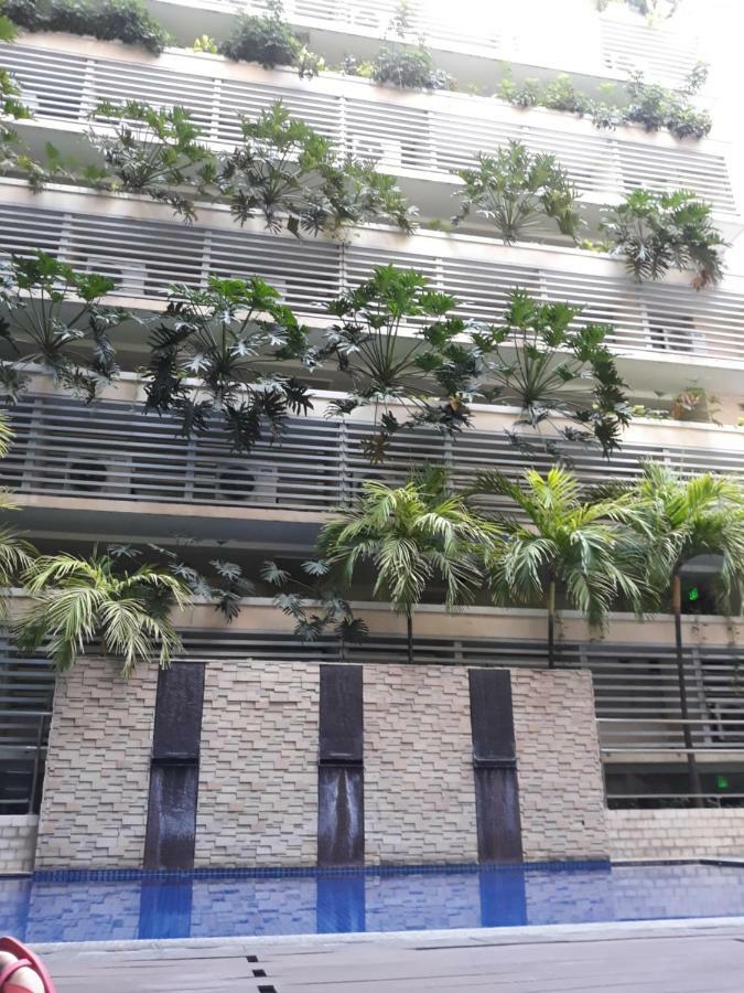 150 Newport - Near Naia T3 Airport Apartment