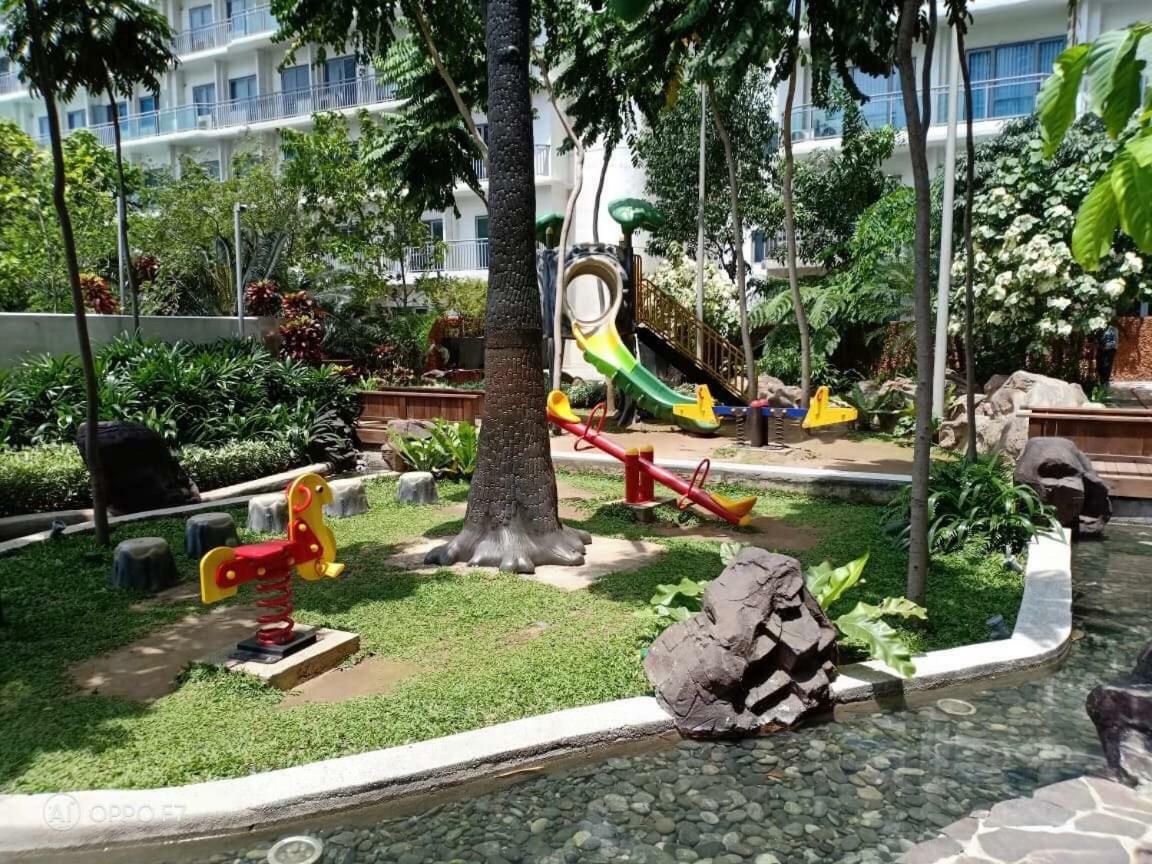 Acqua Private Residences - Livingstone Tower * Manila