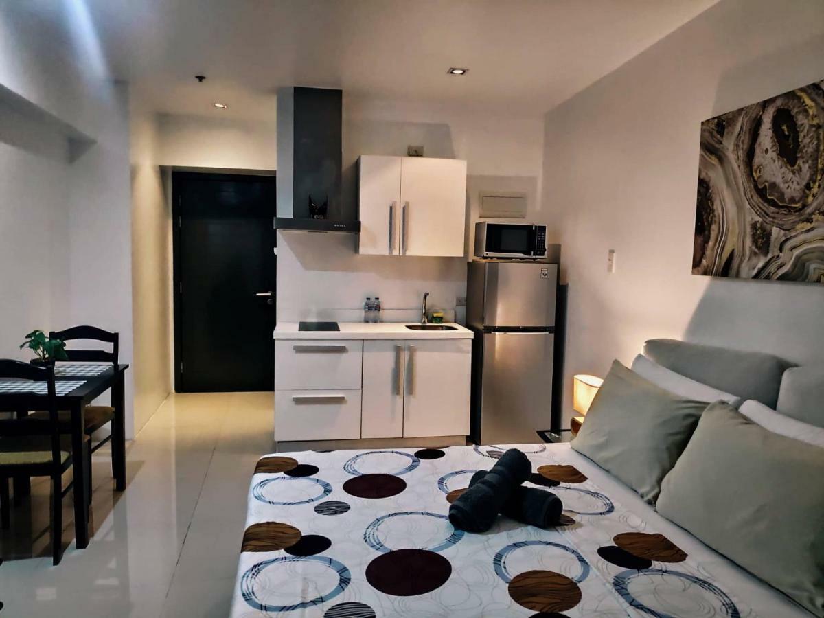 Seven Doors Apartment In Knightsbridge Residences Makati Apartment