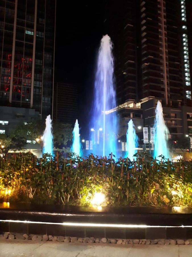 Uptown Mall Area Bonifacio Apartment *