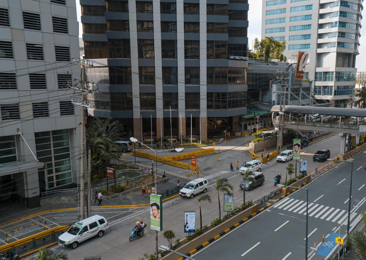 Indigo Ortigas @ Adb Avenue Tower Apartment *