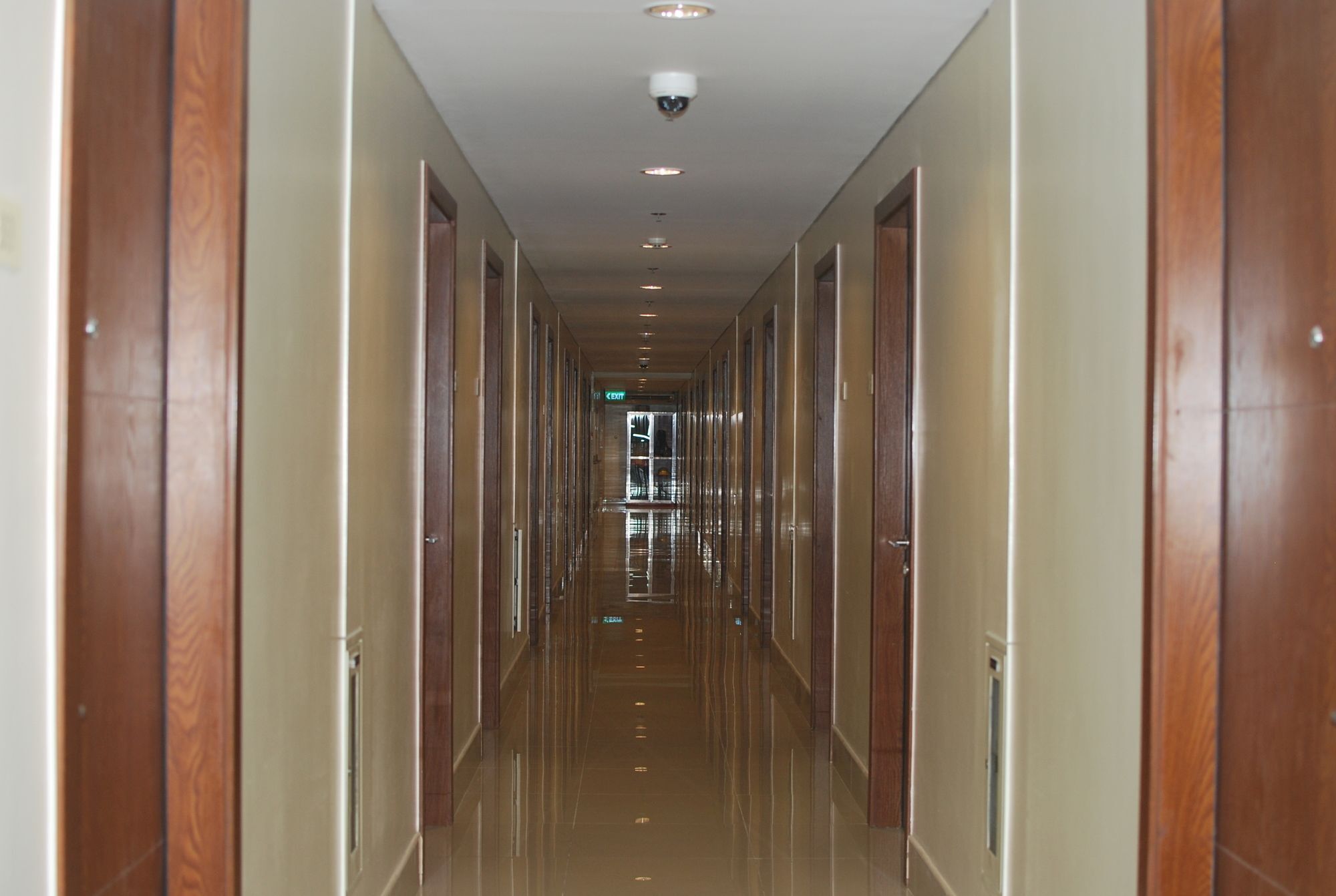 Premiere Haven At Shell Residences Manila