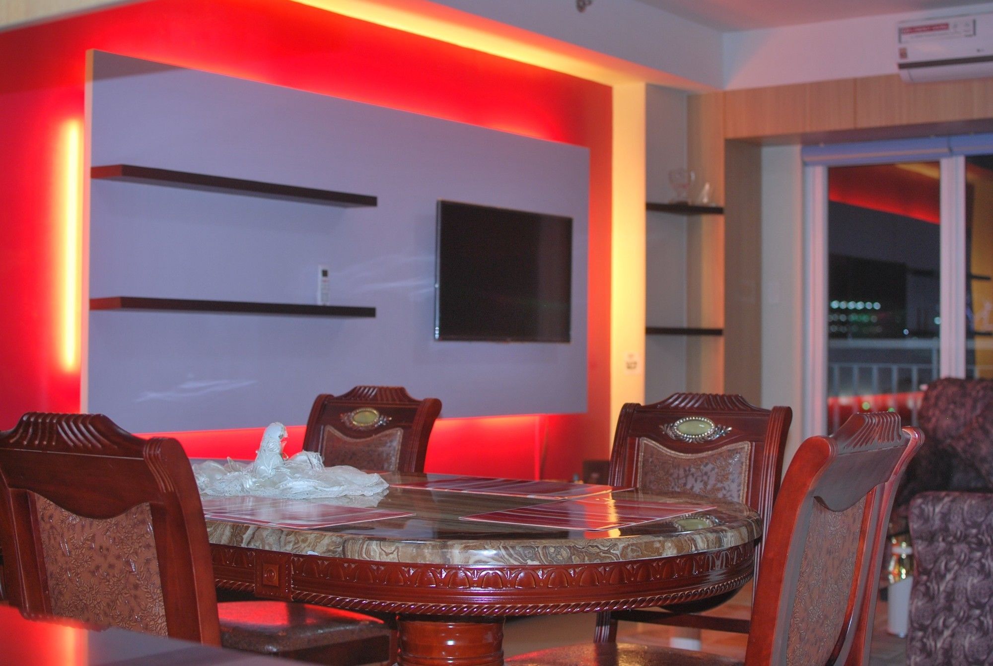 Premiere Haven At Shell Residences Apartment Manila