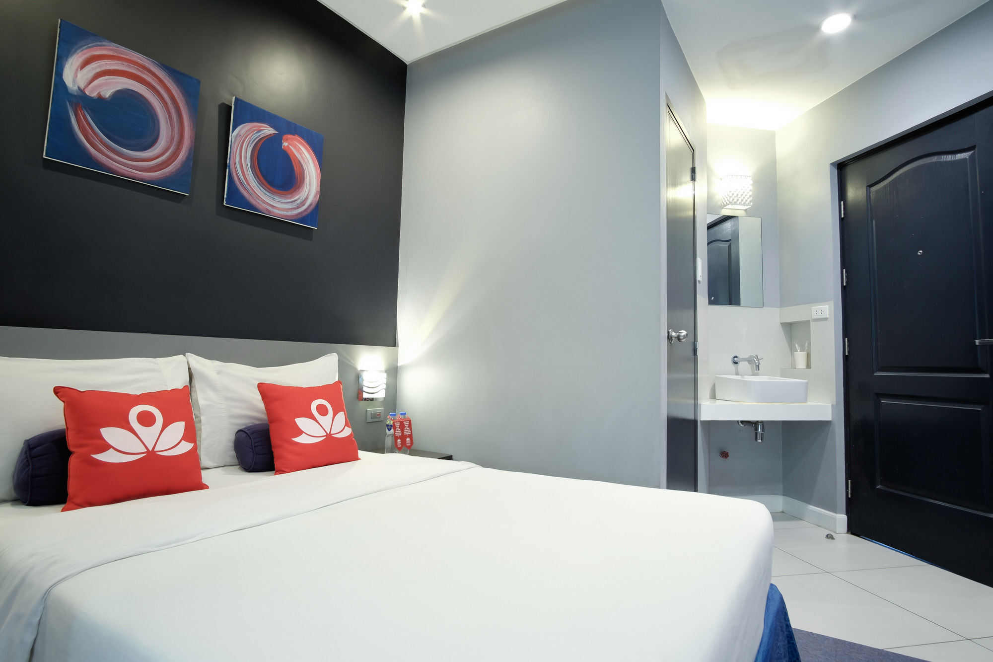 Zen Rooms Malate Nakpil Hotel 3*