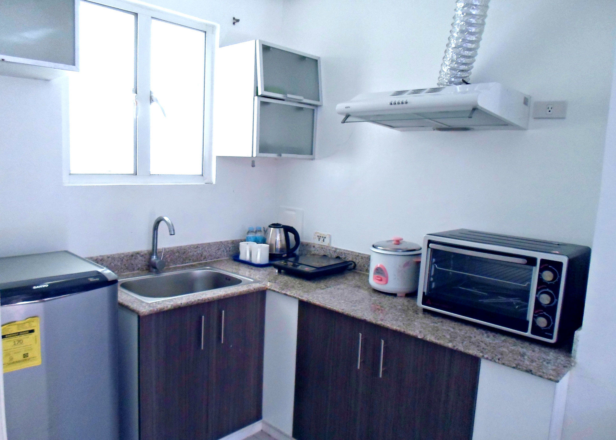 Motel 168 Inc. Apartment