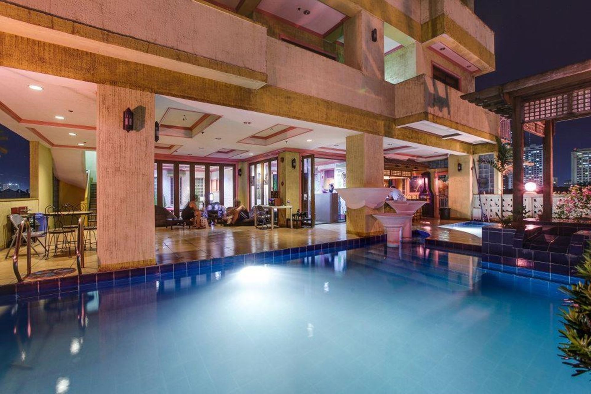 Hotel Pink Manila