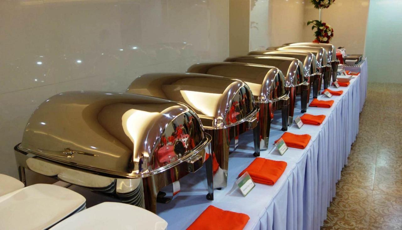 D Circle Hotel 3*