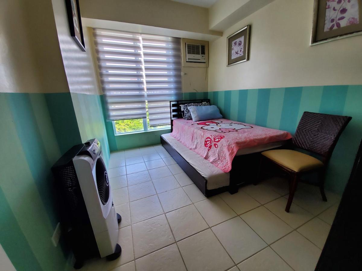 Presidio Lakefront 2 Bedroom Staycation Apartment Manila