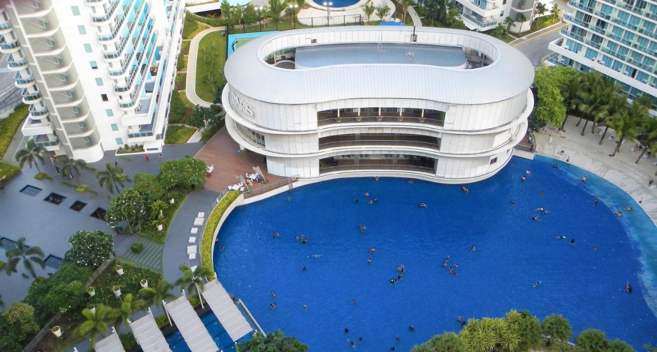 Apartment Azure Urban Residences 1br With Huge Wavepool & Man-made Near Airport *