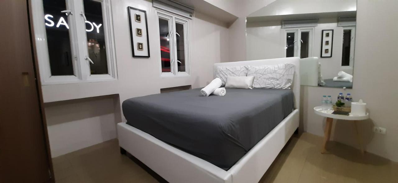 150 Newport - Near Naia T3 Airport *