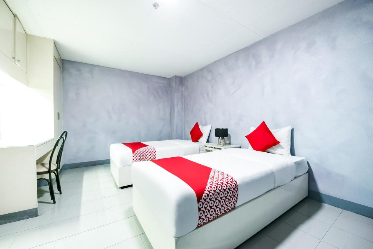 Oyo 242 Benson Apartelle Hotel Manila