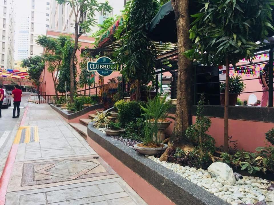 Affordable 2 Bedroom 2 Ba W/ Skycable, Netflix, & Amazon Prime Manila