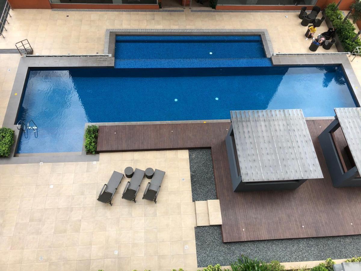 Apartment A With A View, 1 Bdrm With Balcony And Netflix Access