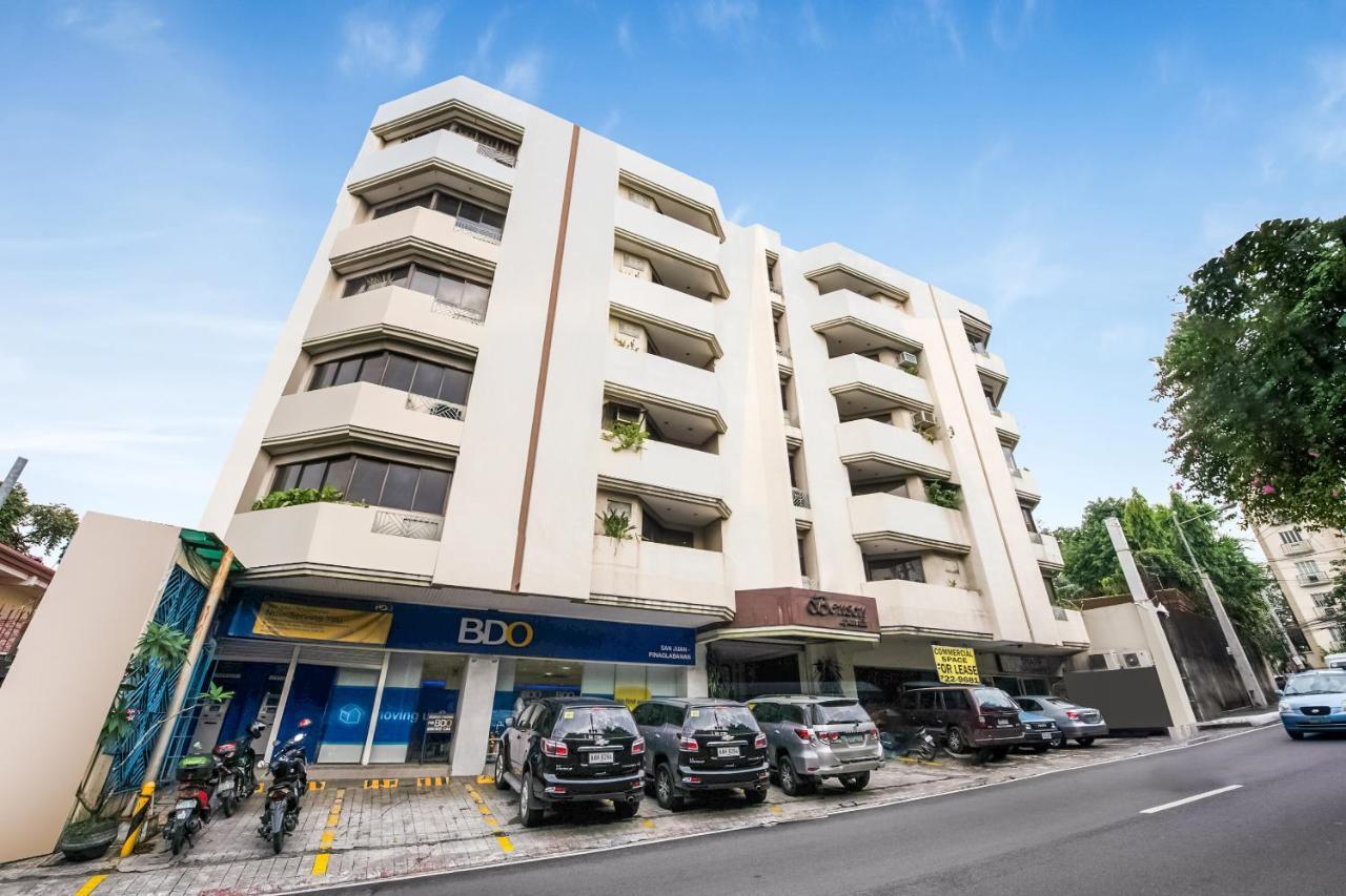Oyo 242 Benson Apartelle 2*