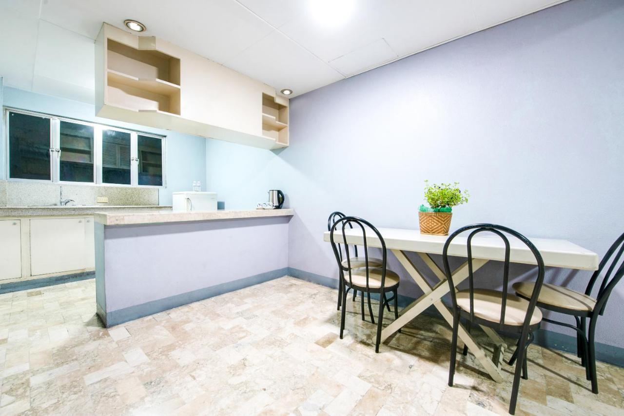 Oyo 242 Benson Apartelle 2* Manila