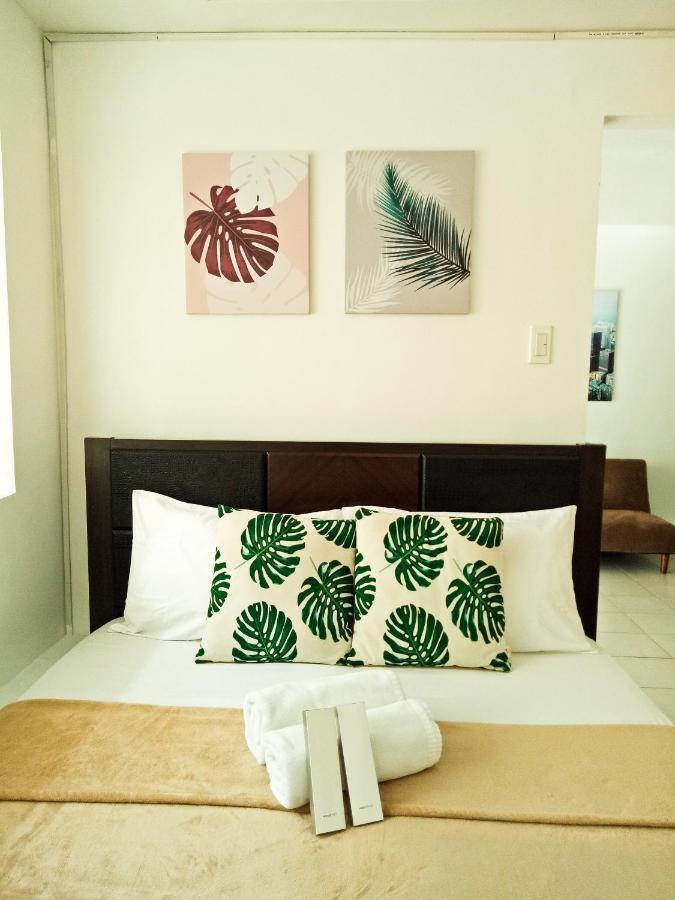 Forbes Area Bgc Taguig * Manila