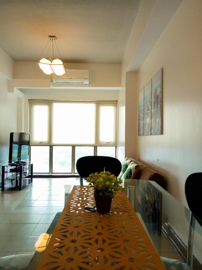 Forbes Area Bgc Taguig Apartment *