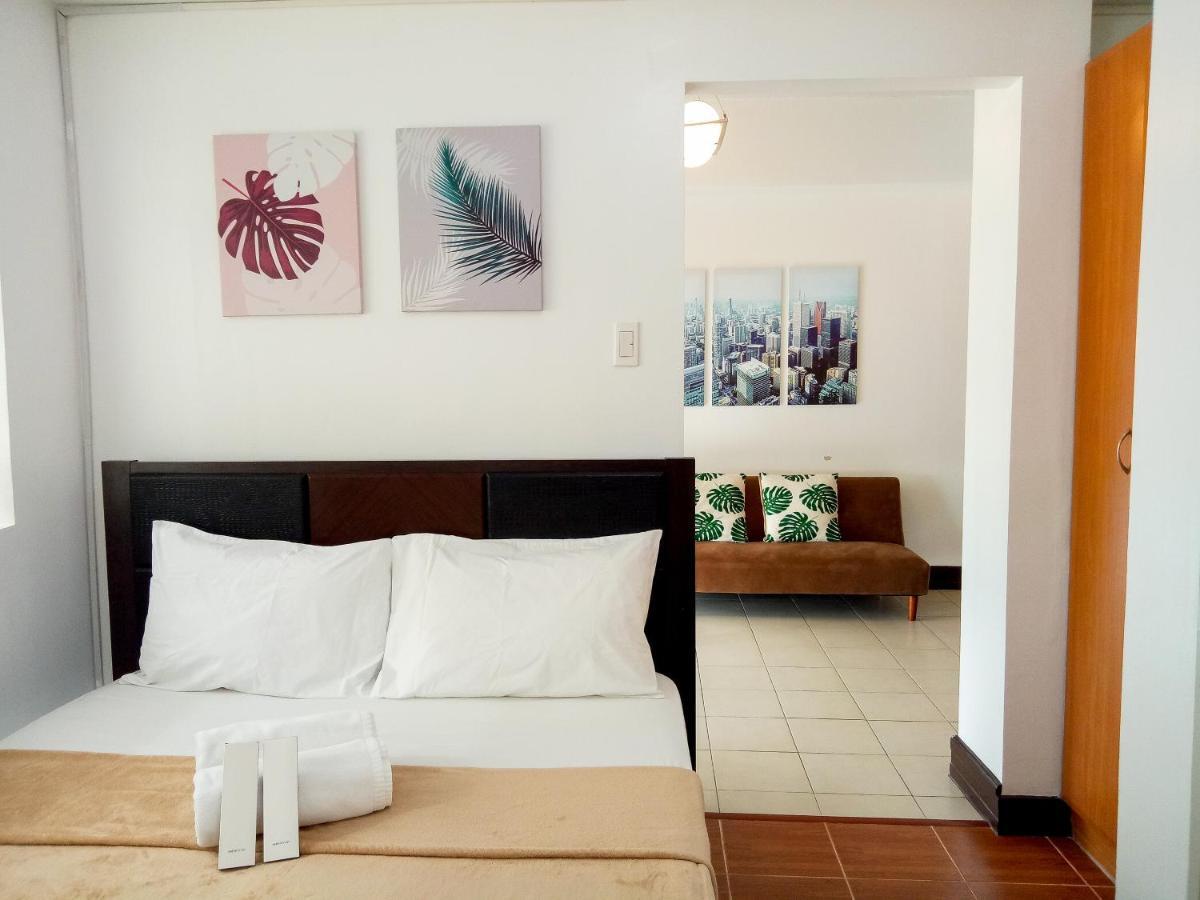 Forbes Area Bgc Taguig * Manila