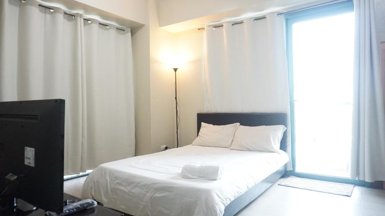 Apartment Palm Tree Near Mnl Airport Terminal 3 By Elr *