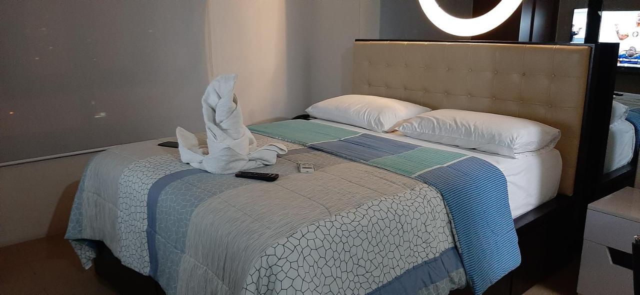 150 Newport - Near Naia T3 Airport Apartment *