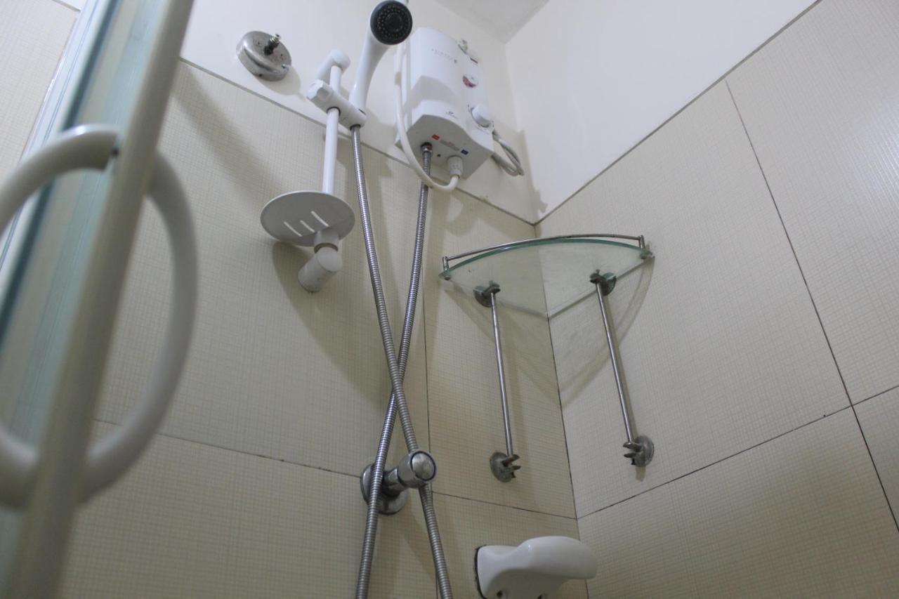 Chateau Elysee A5 Near Airport Wifi Kitchen Apartment Manila