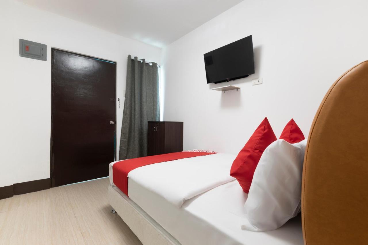 Oyo 430 Michael's Place 2*