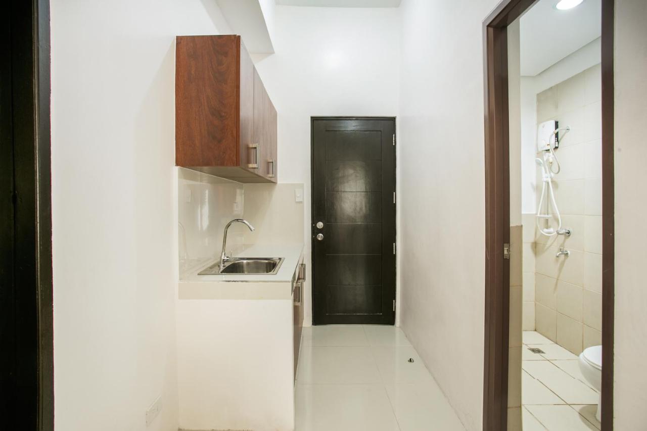 Oyo 505 Jardin Suites Manila