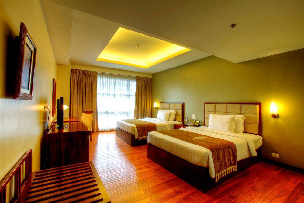 Armada 4* Manila