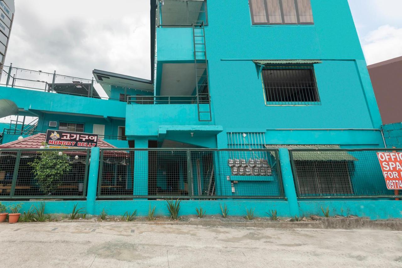 Hotel Oyo 430 Michael's Place 2*