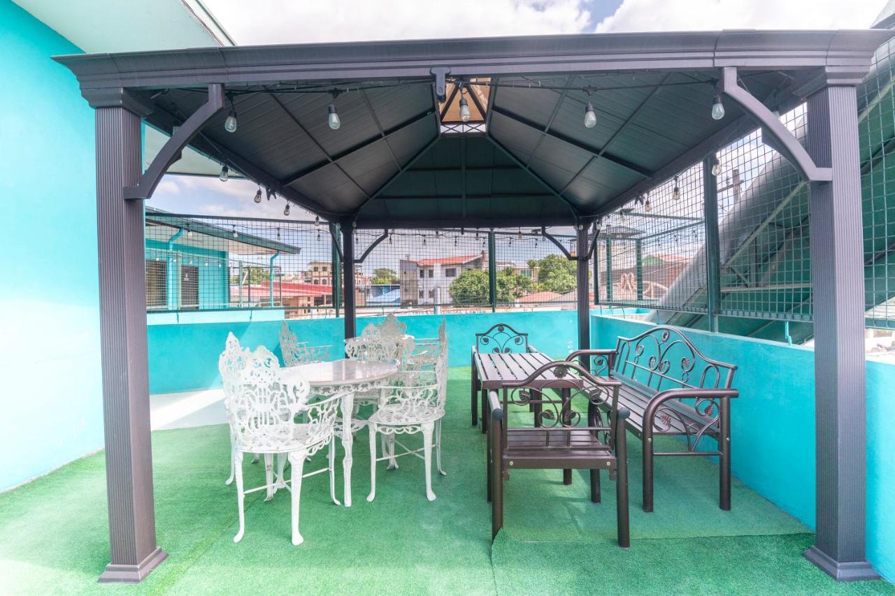 Hotel Oyo 430 Michael's Place 2*
