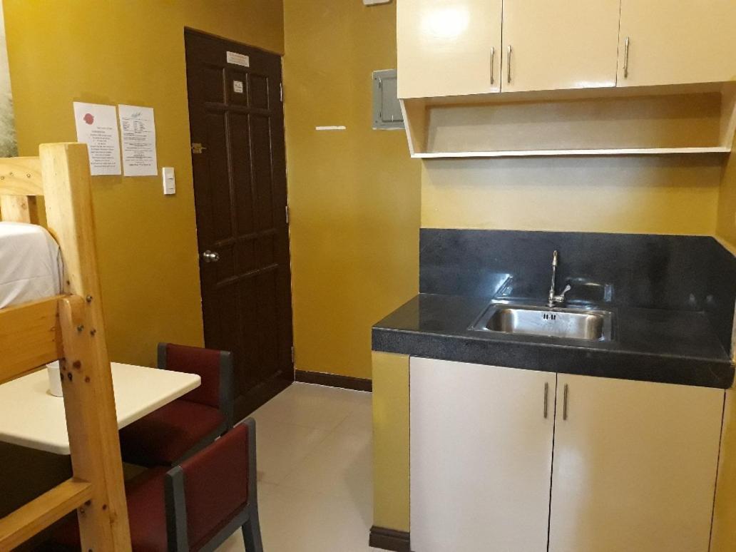 Antoine'S Despacito Near Airport Quarantine Accomodation Doh Accredited Hostel *