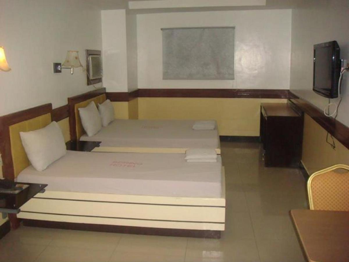 Hotel Oyo 640 Spring Manila