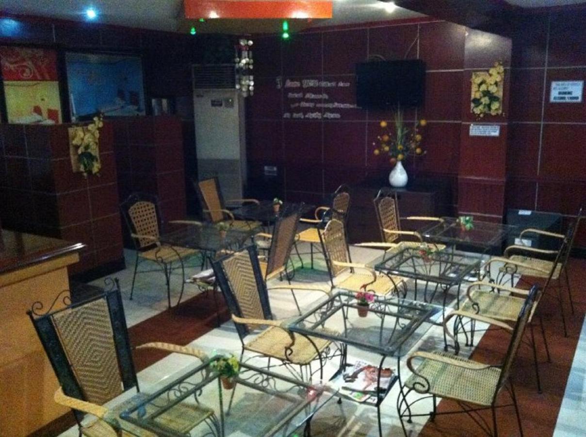 Oyo 640 Spring Hotel