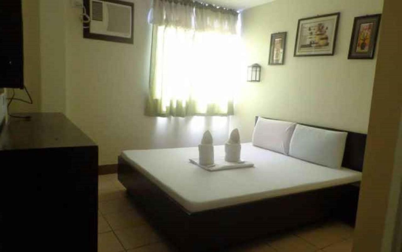 Hotel Oyo 663 Paradise Apartelle Novaliches Manila