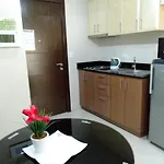 One Palm Tree Villas Close To Manila Airport - Terminal 3