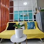 Stylish New Unit W/ Balcony At Fern Residences