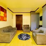 Oyo 794 Regatta Residences