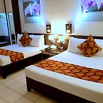 Executive Plaza Hotel