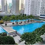 Ronnzel Staycation In Jazz Residence Makati